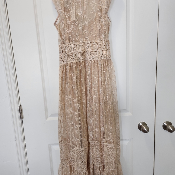 Sundance Lace Dress - Picture 2 of 12